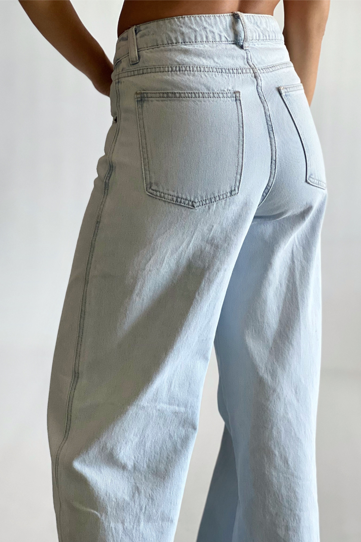 WIDE LEG JEANS